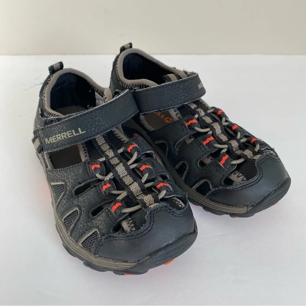 Merrell sturdy closed